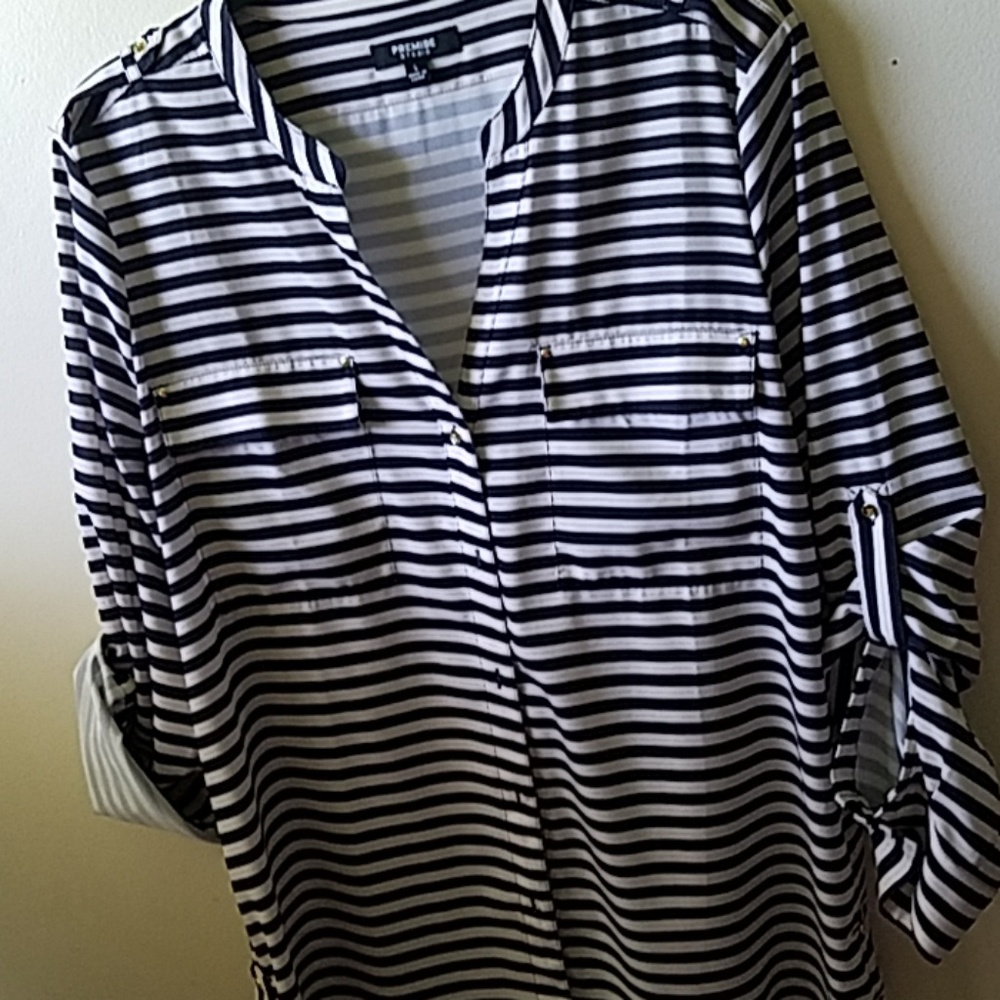 PREMISE TOP NWOT
